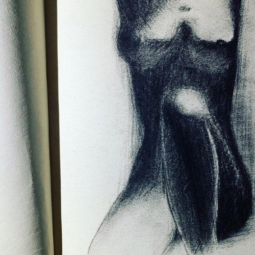 Elle en noir — foto 1