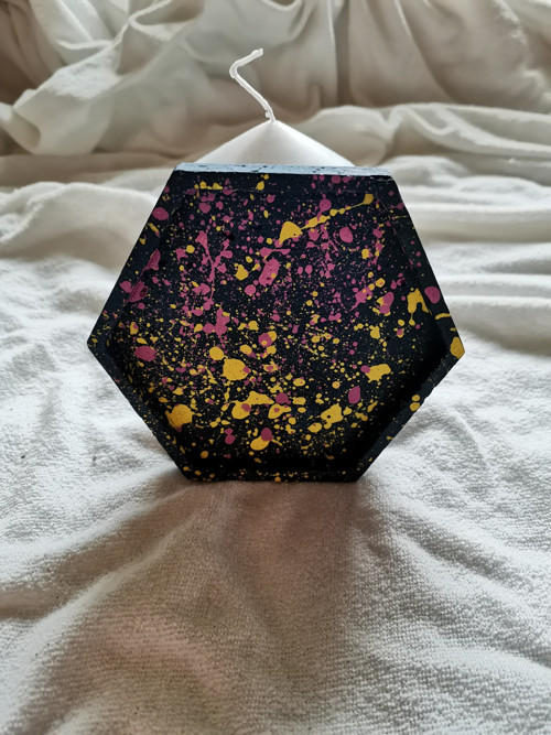 Betonový tácek nebo talířek, hexagon pod svíčku