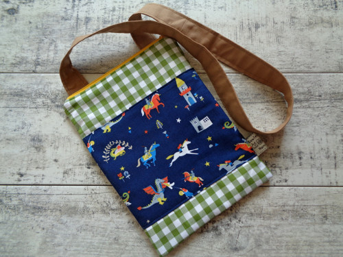 Crossbody rytíři a draci