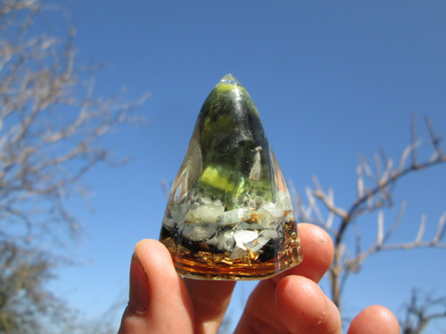 Os. org. těžítko ,, Nekonečné harmonie " — foto 1