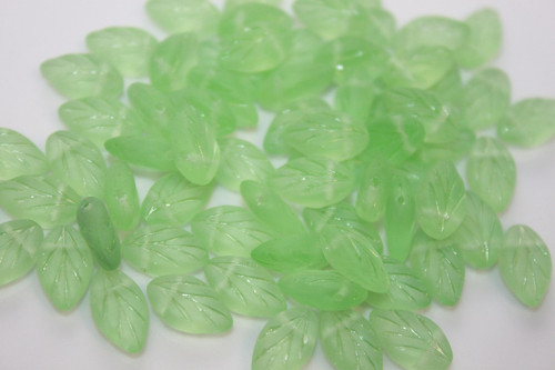 Lístečky - 11/7mm - peridot/matné - 15ks