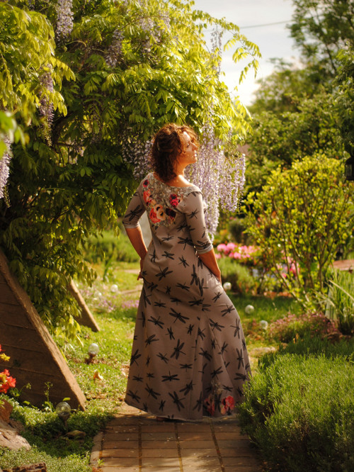 "Drafonfly´n´Roses", dlouhé šaty — foto 1