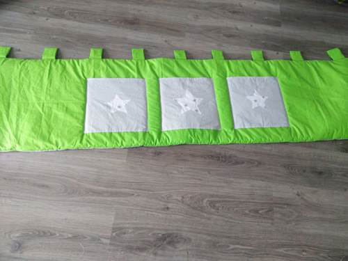Kapsář / mantinel na zeď "zelená hvězdy "