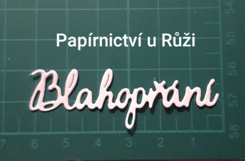 Papírový výsek nápis "Blahopřání"