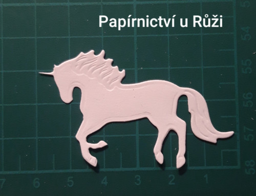 Papírový výsek jednorožec