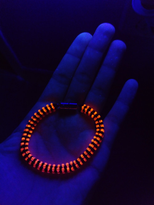 Náramek UV PsyStripes