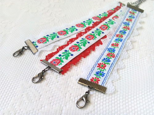 Folklórne náramky