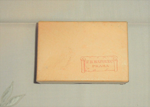Starožitná kartonová KRABIČKA • F. B. BATOVEC