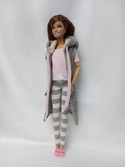 Vestička pro Barbie — foto 1