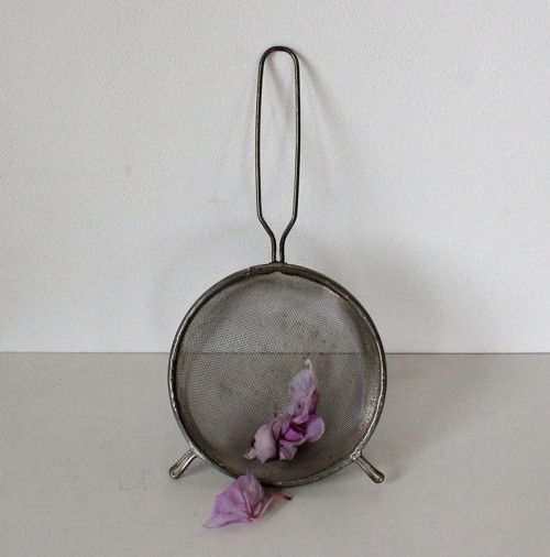 Kovový cedník 16 cm