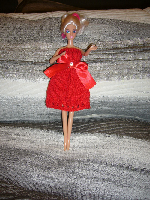 Barbie - červené šatičky