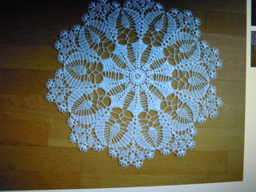 Dečka bílá háčkovaná - kulatá 50 cm — foto 1