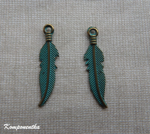Přívěšek peří s patinou 22x7mm 2kusy