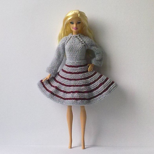 Oblečky pro Barbie - šaty — foto 1