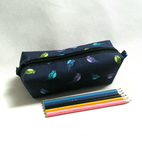 Pouzdro rainbow birds — foto 1