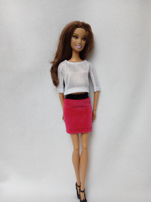 Sukýnka pro Barbie — foto 1