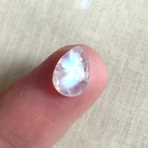 Mesačný kameň kabošon slza / 10x7 mm