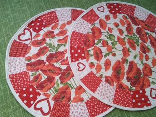 Kulatá dečka- vlčí máky — foto 1