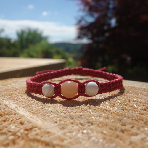 Macramé náramek - sluneční kámen & howlit — foto 1
