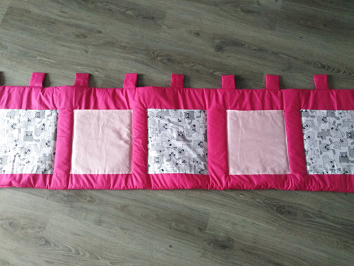 Kapsář / mantinel na zeď "zvířátka "
