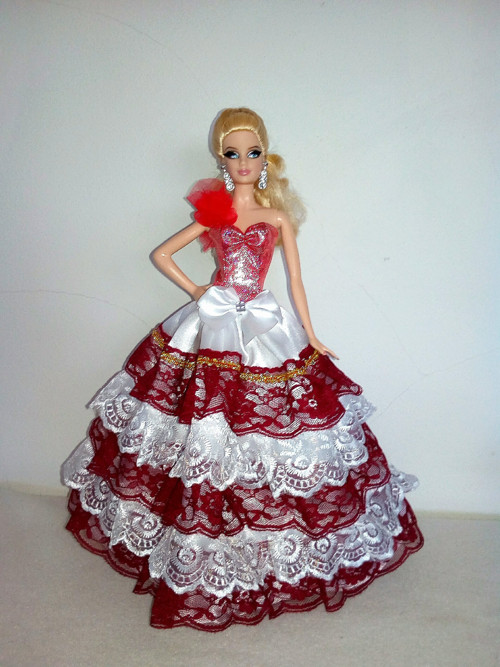 Šaty pro Barbie — foto 1