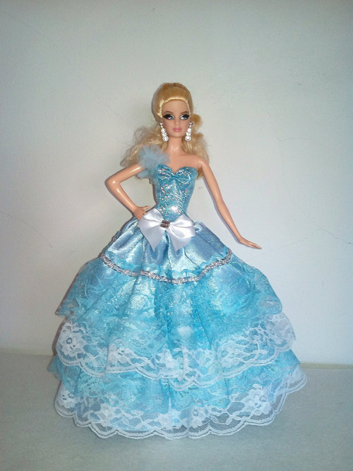 Šaty pro Barbie — foto 1