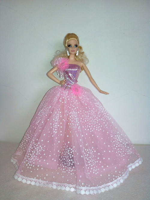 Šaty pro Barbie — foto 1