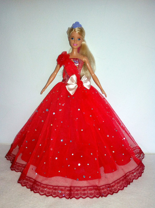 Šaty pro Barbie — foto 1