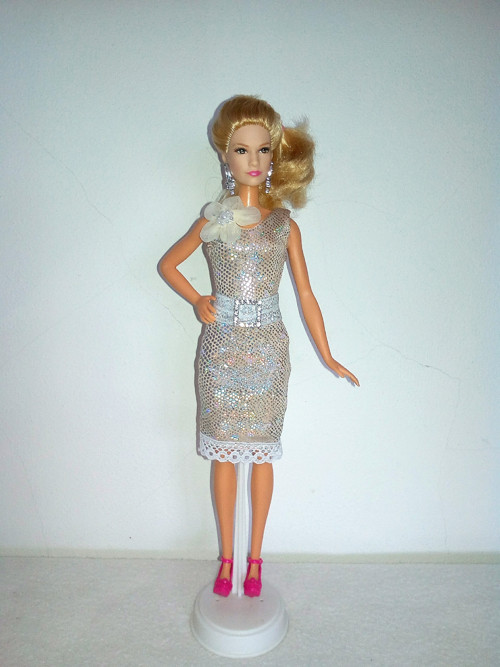 Šaty pro Barbie — foto 1