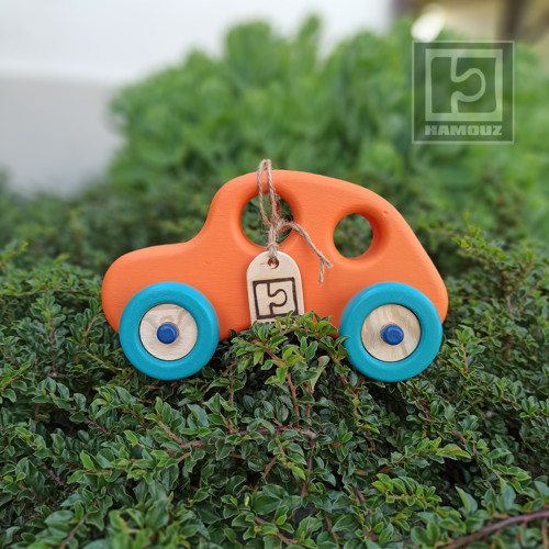 Auto oranžové — foto 1