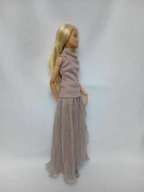 Sukýnka pro Barbie — foto 1