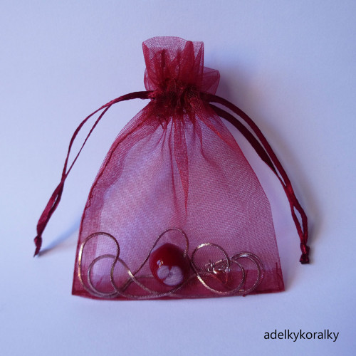 Dárkový sáček z organzy 7x9 cm – červený