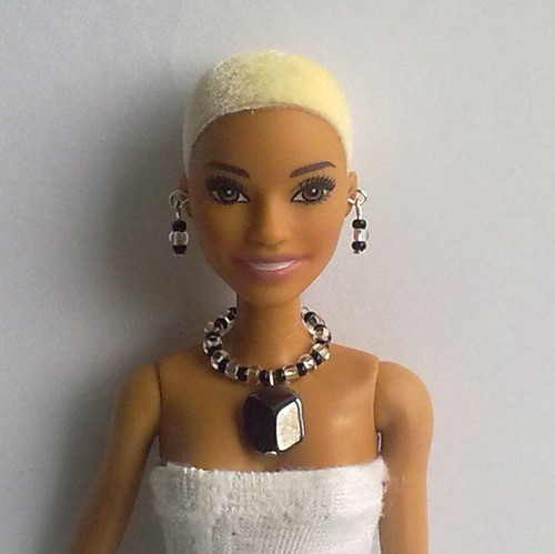 Šperky pro Barbie - náhrdelník, náušnice — foto 1