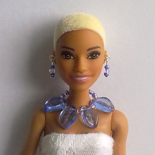 Šperky pro Barbie - náhrdelník, náušnice — foto 1