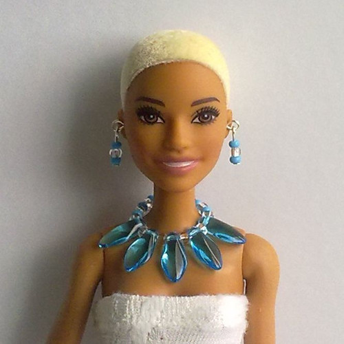 Šperky pro Barbie - náhrdelník, náušnice — foto 1