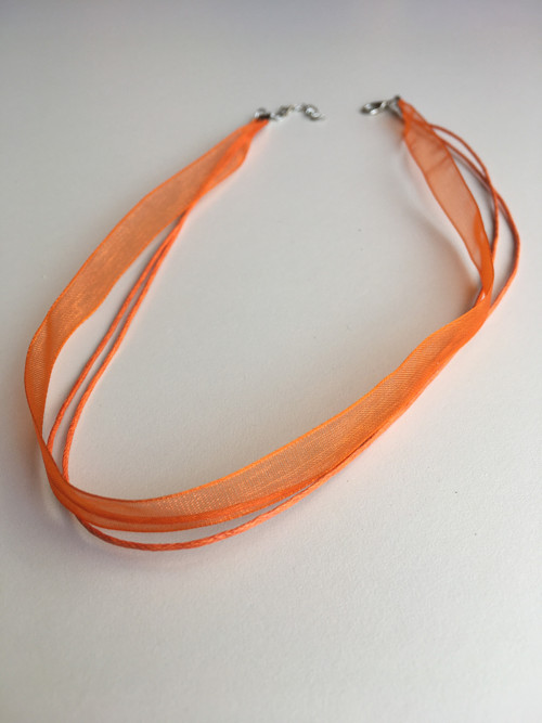 Šňůrka náhrdelník organza, oranžová