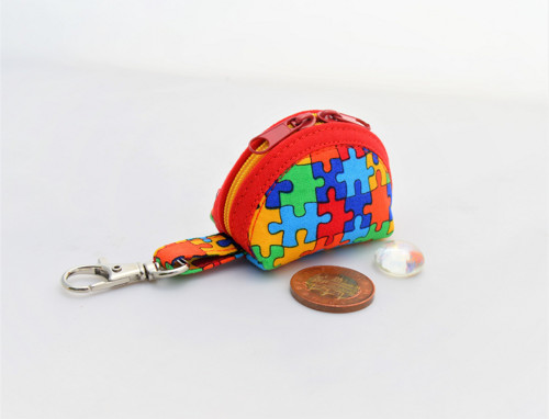 FUNKČNÍ přívěsek - na drobné - PUZZLE