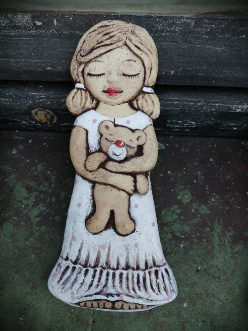 Holčička s medvídkem , malovaná — foto 1