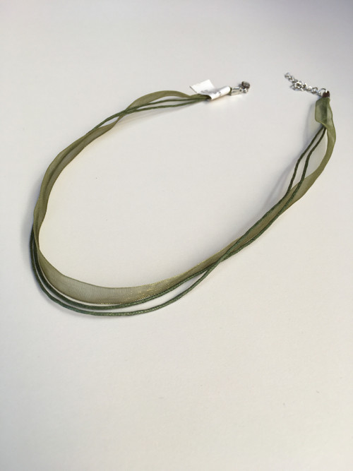 Šňůrka náhrdelník organza, brčálově zelená