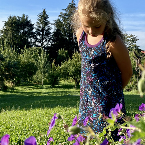 Šaty Hudební — foto 1