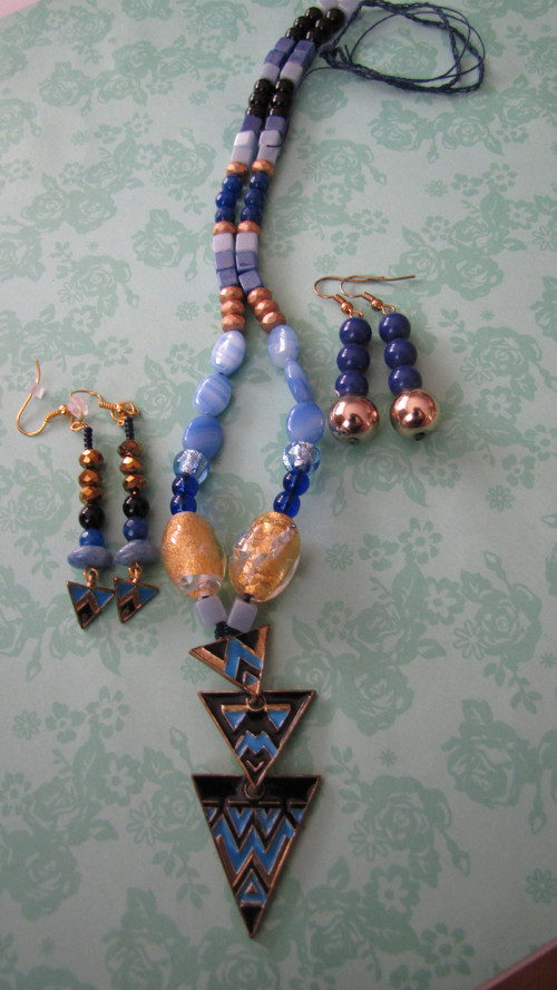 Recy. UpCykling s lapis lazuli.