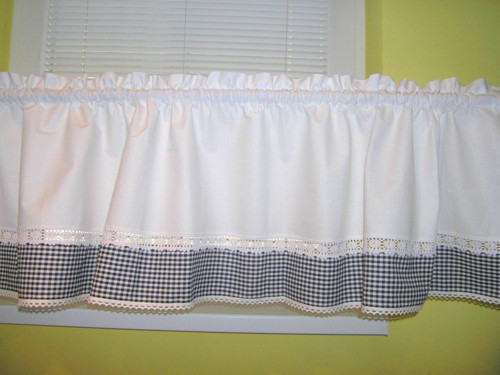 Záclona Dáša tmavo modrá kocka