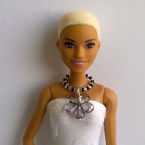 Šperky pro Barbie - náhrdelník — foto 1