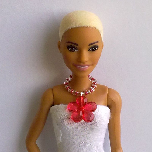 Šperky pro Barbie - náhrdelník — foto 1