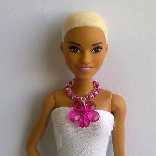 Šperky pro Barbie - náhrdelník — foto 1