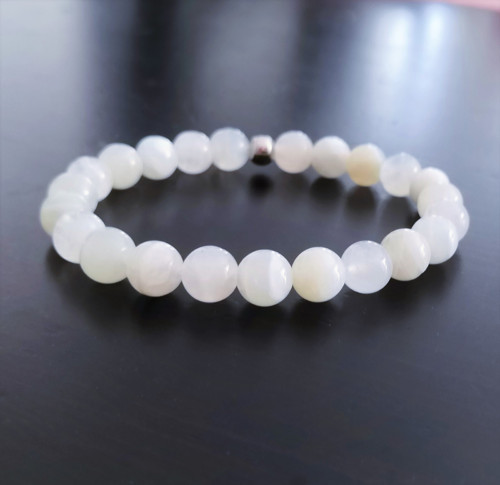 Přírodní měsíční kámen s modrými plamínky*náramek