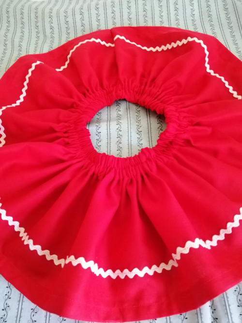 Sukýnka, folklor, kroj — foto 1