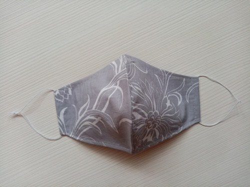 Dvouvrstvá rouška - šedá s květy — foto 1