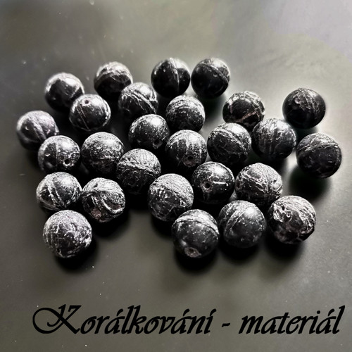 Černý korálek 8mm 30ks