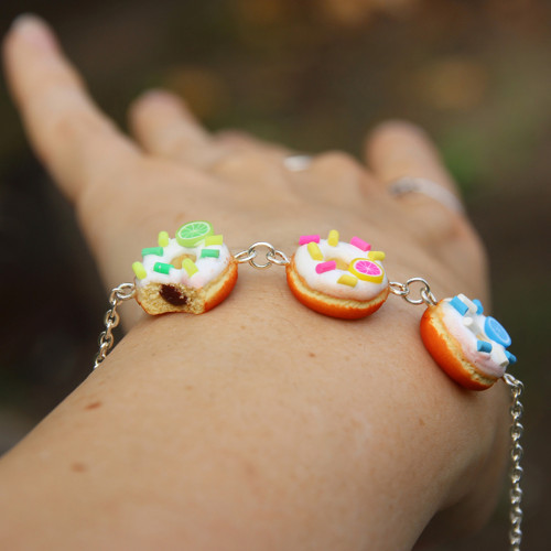 Donuty - náramek (fimo) — foto 1